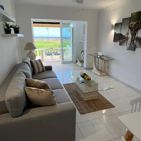 Ferienapartment In Pebble